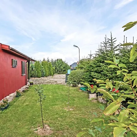1 Bedroom Gorgeous Home In Mscice Holiday home